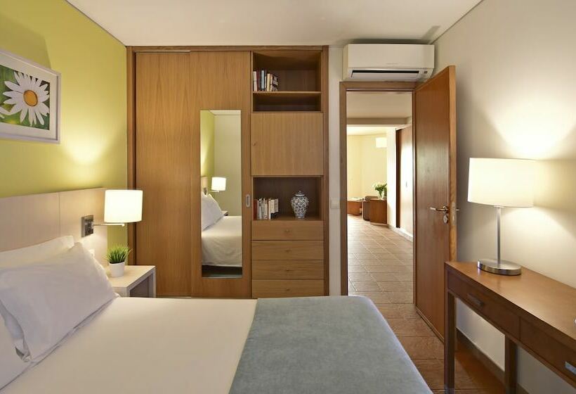 דירת 2 חדרי שינה עם נוף לבריכה, Aqualuz Lagos by The Editory