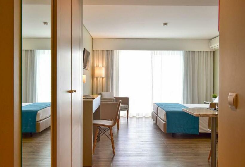 סטודיו פרמיום, Aqualuz Lagos by The Editory