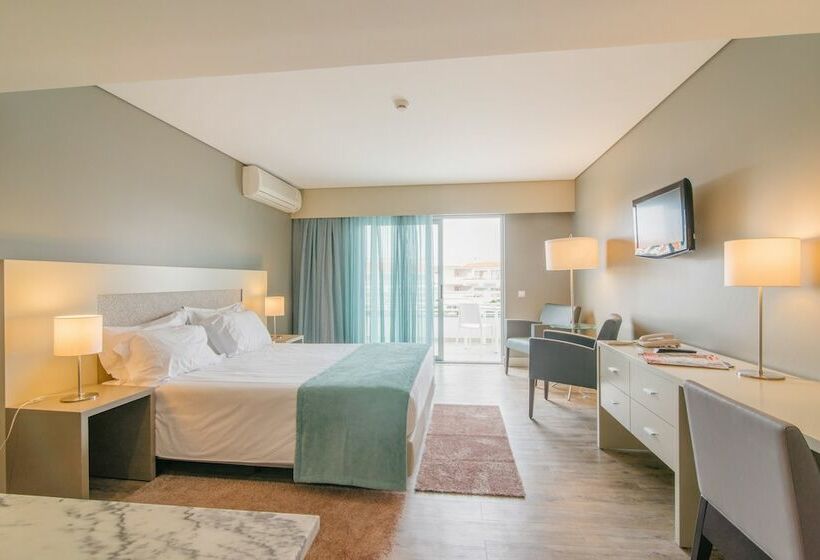 סטודיו פרמיום, Aqualuz Lagos by The Editory