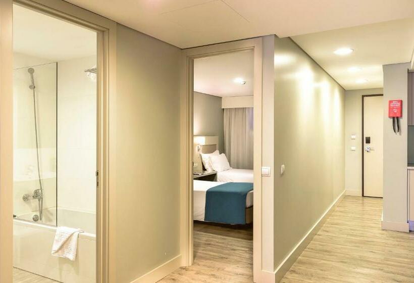 דירת פרמיום 2 חדרי שינה, Aqualuz Lagos by The Editory