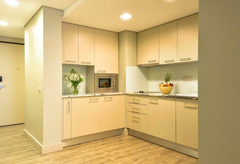 דירת פרמיום 2 חדרי שינה, Aqualuz Lagos by The Editory