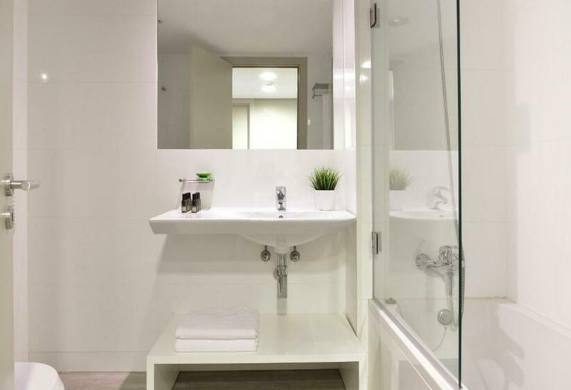 דירת פרמיום 2 חדרי שינה, Aqualuz Lagos by The Editory