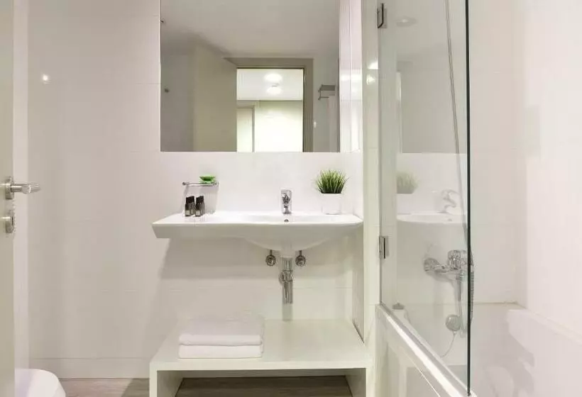 2 Bedroom Premium Apartment, Aqualuz Lagos by The Editory
