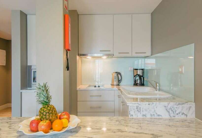 דירת פרמיום 2 חדרי שינה, Aqualuz Lagos by The Editory