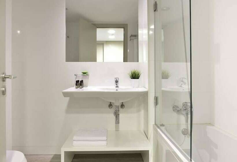 דירת פרמיום 2 חדרי שינה, Aqualuz Lagos by The Editory