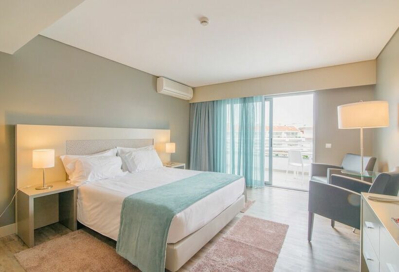 דירת חדר פרמיום עם נוף לבריכה, Aqualuz Lagos by The Editory