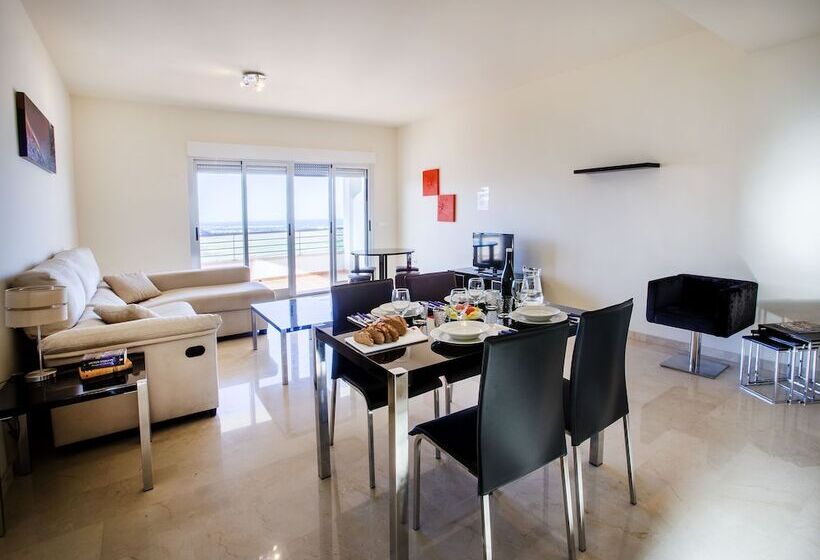 オーシャンビューの２ベッドルームデラックスアパート, Complejo Bellavista Residencial