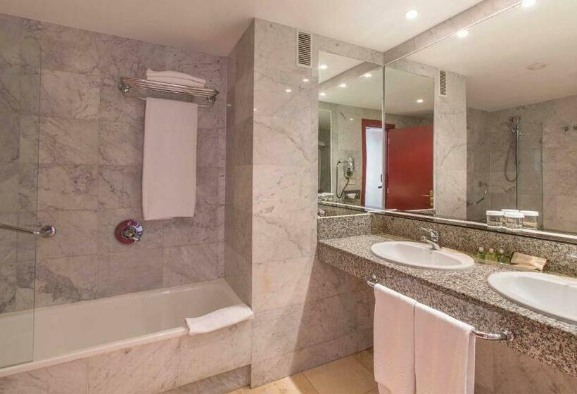 标准间, Cleopatra Palace