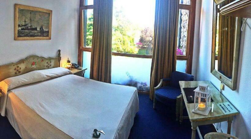 اتاق استاندارد با چشمانداز باغ, El Ancla