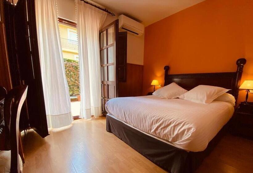 غرفة قياسية مزوَّدة بتراس, El Tejo De Comillas