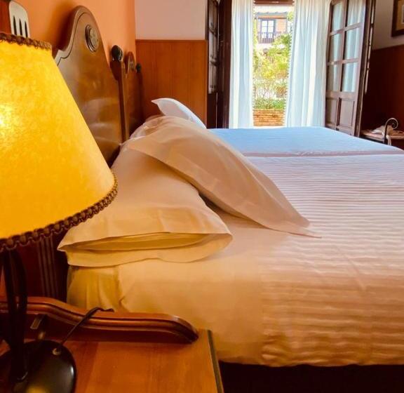 غرفة قياسية مزوَّدة بتراس, El Tejo De Comillas