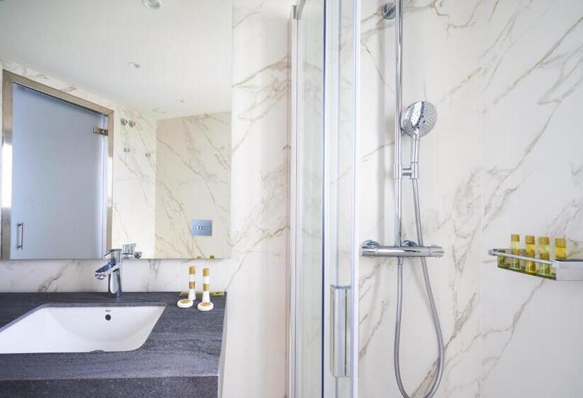 اتاق استاندارد, Eurostars Astoria