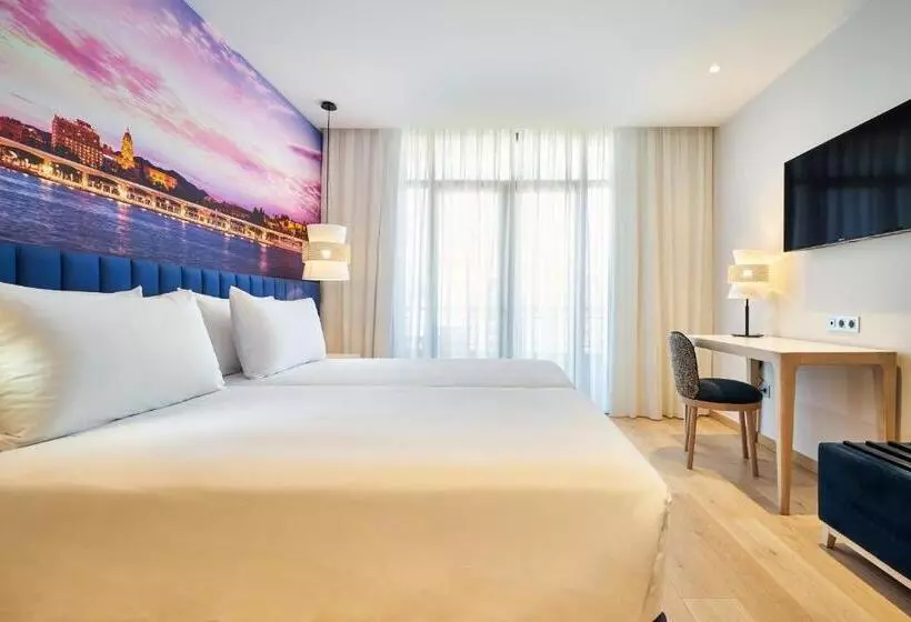 Superior Room with Terrace, Eurostars Astoria