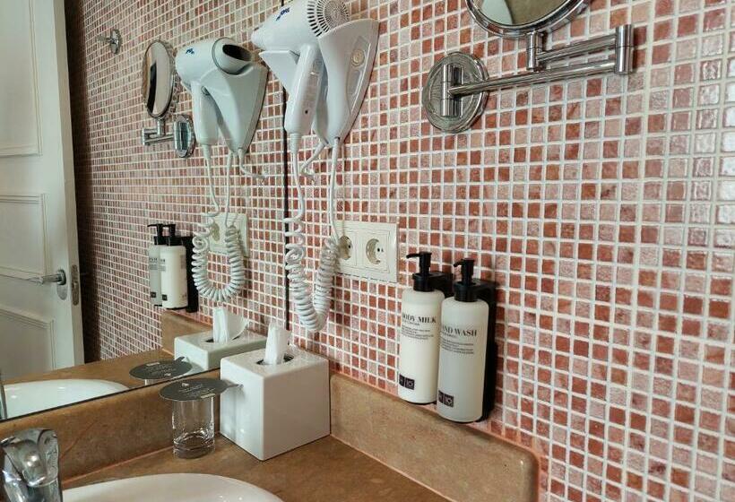 Номер Basic, H10 Raco Del Pi