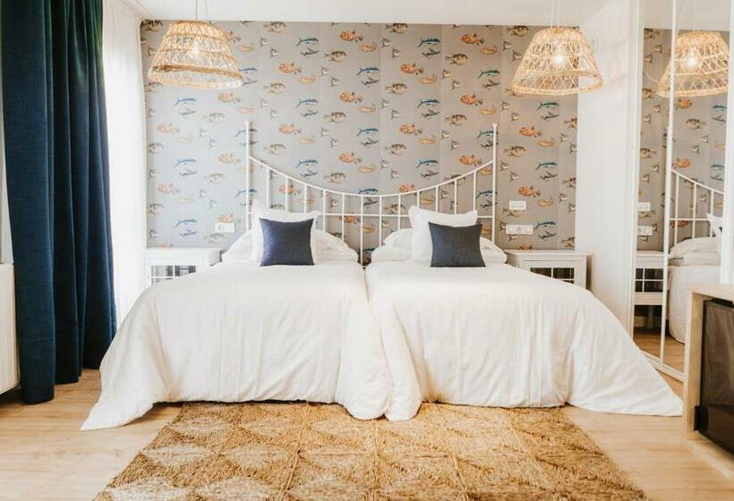 جناح جونيور عائلى, Mar Azul & Surf