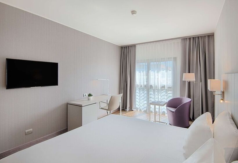 Номер Стандарт, NH Lecco Pontevecchio