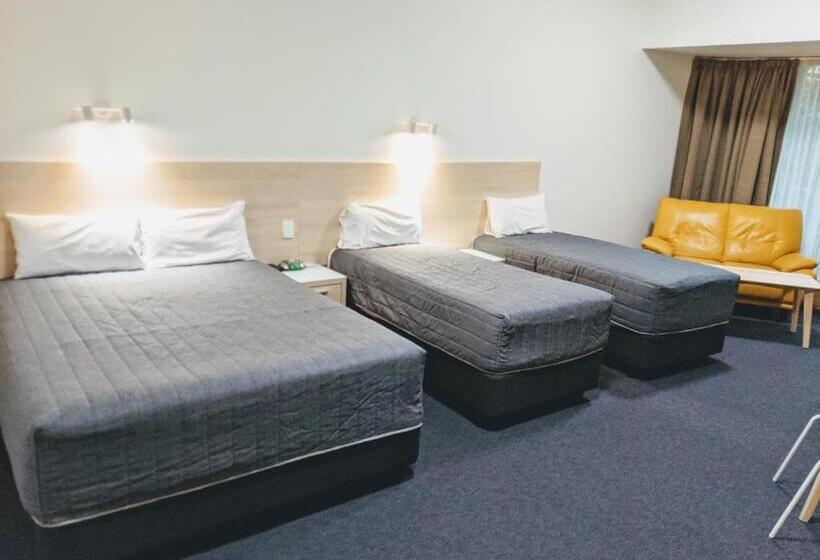 غرفة سوبيريور ثلاثية, Mayfair Plaza Motel And Apartments