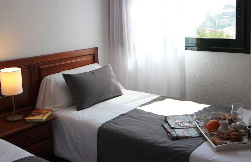 带1个卧室的带海景的公寓, Villa Romana