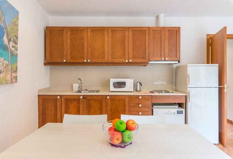 带1个卧室的带海景的公寓, Villa Romana