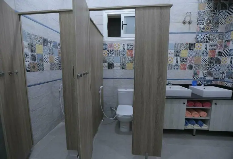 اتاق استاندارد سه نفره, Cairo Hub