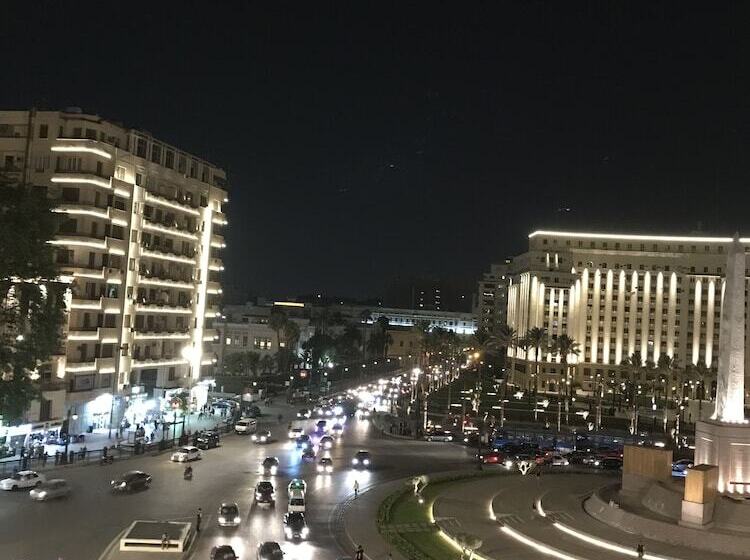 اتاق استاندارد سه نفره, Cairo Hub