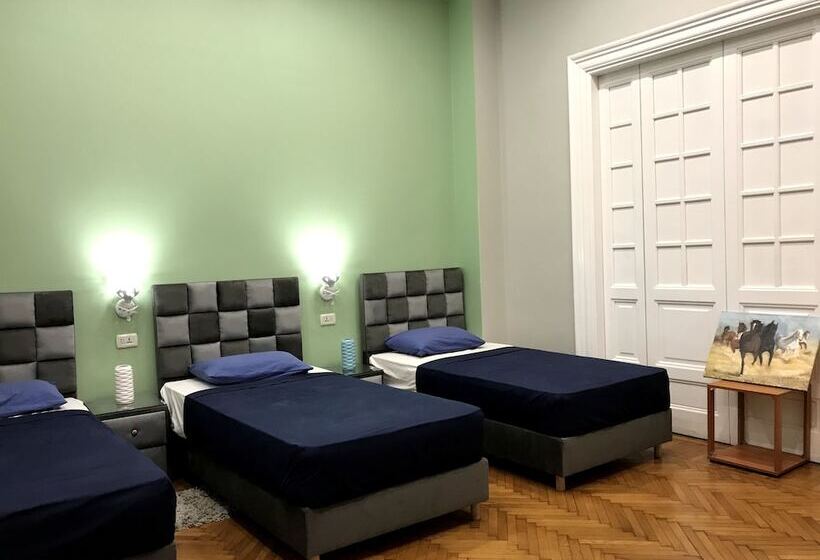 اتاق استاندارد سه نفره, Cairo Hub