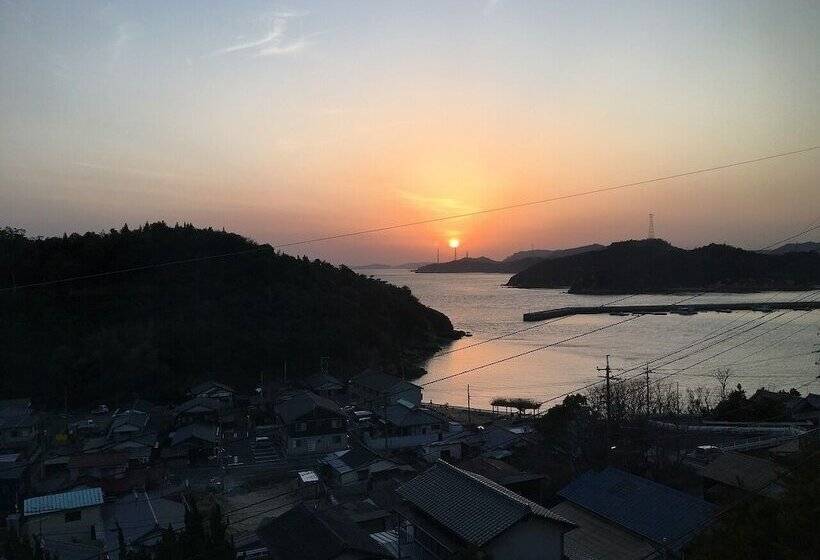 غرفة قياسية مطلّة علي البحر, My Lodge Naoshima