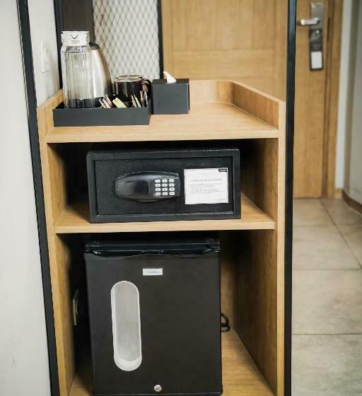 Номер Deluxe, Luminor Hotel Purwokerto By Wh