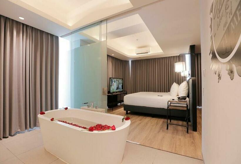 Люкс, Luminor Hotel Purwokerto By Wh