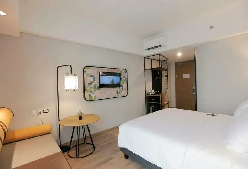 デラックスルーム, Luminor Hotel Purwokerto By Wh