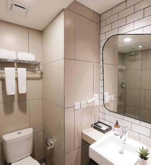 Номер Стандарт, Luminor Hotel Purwokerto By Wh