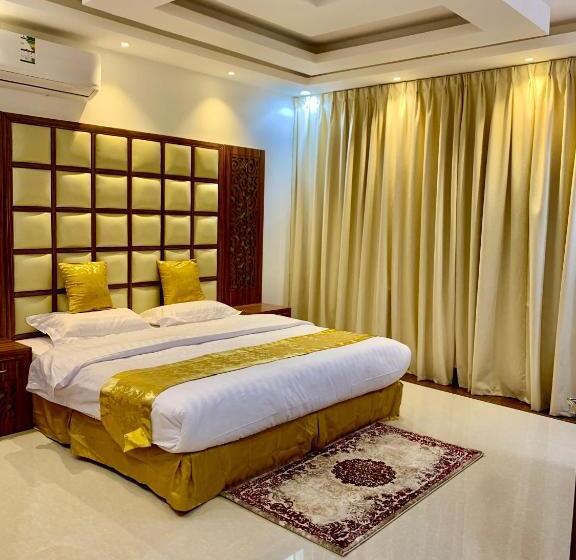 Junior Suite cu Priveliște spre Munte, Olive Suites