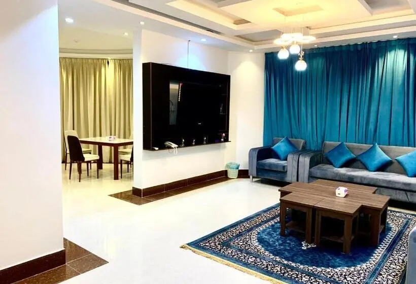 سوئیت جونیور با چشم‌انداز کوهستان, Olive Suites