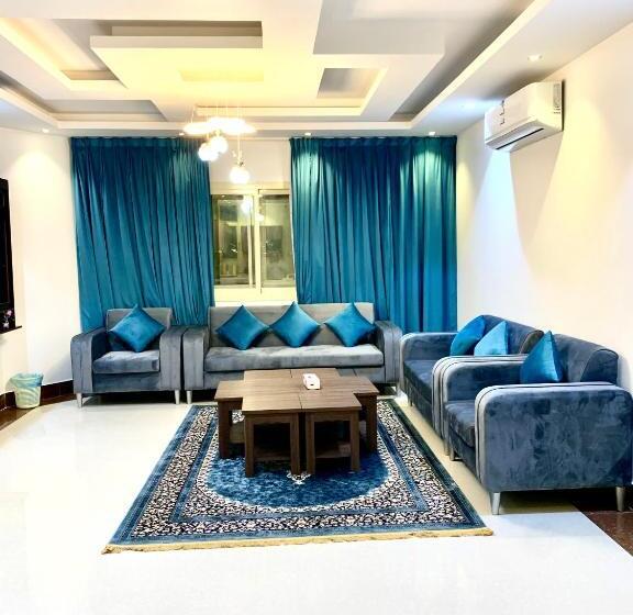 Junior Suite cu Priveliște spre Munte, Olive Suites