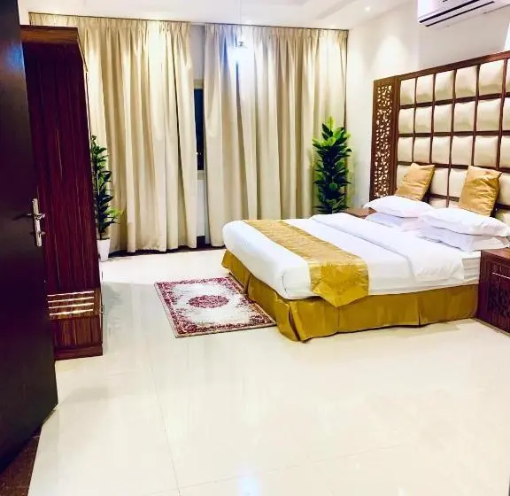 سوئیت با وان آب گرم, Olive Suites