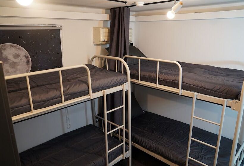 Quarto Triplo Estandar, Apollo Guesthouse