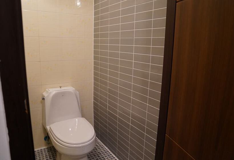 Háromágyas Standard Szoba, Apollo Guesthouse