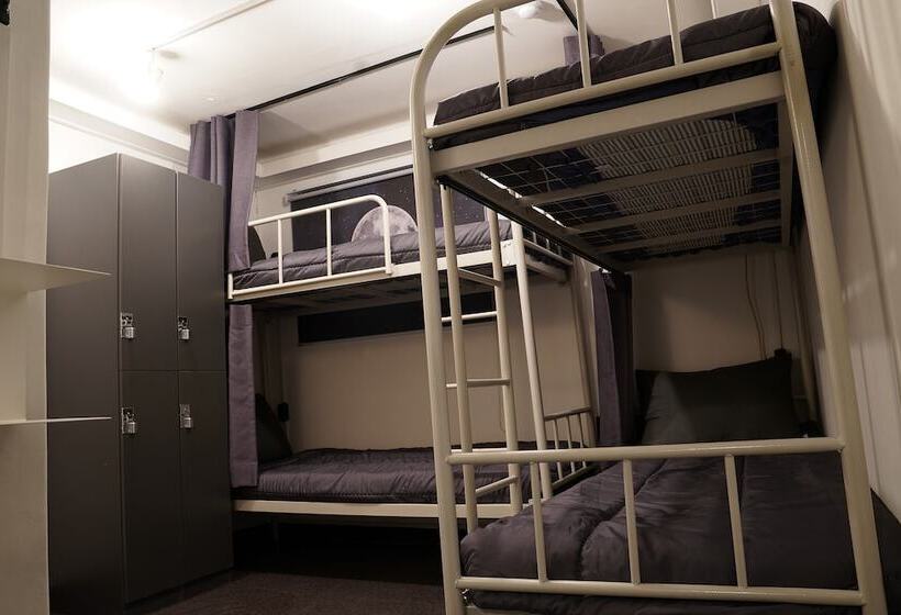 Négyágyas Standard Szoba, Apollo Guesthouse