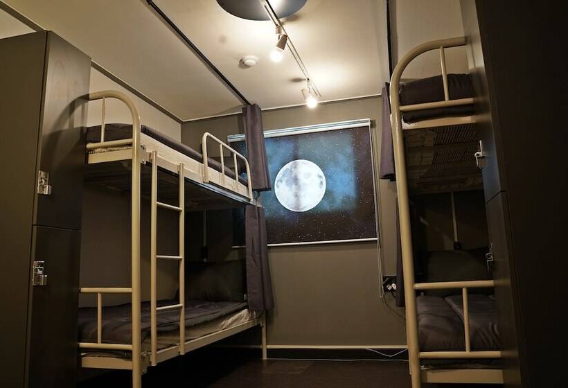 Ágy Megosztott Szobában, Apollo Guesthouse