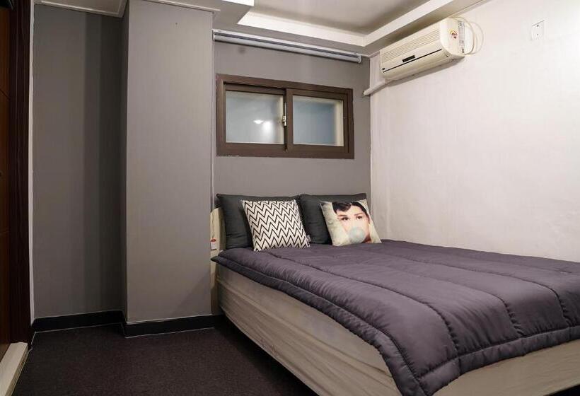 Quarto Estandar, Apollo Guesthouse