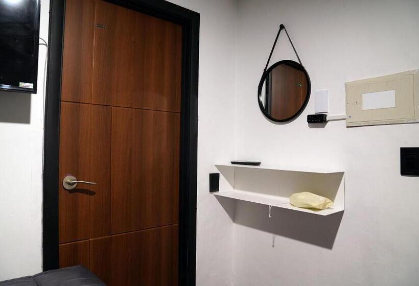 Quarto Estandar Individual, Apollo Guesthouse