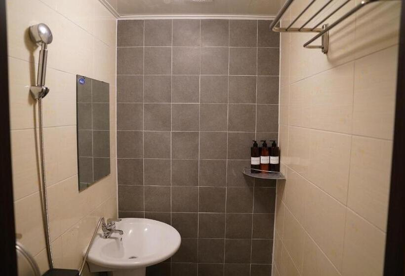 Négyágyas Standard Szoba, Apollo Guesthouse