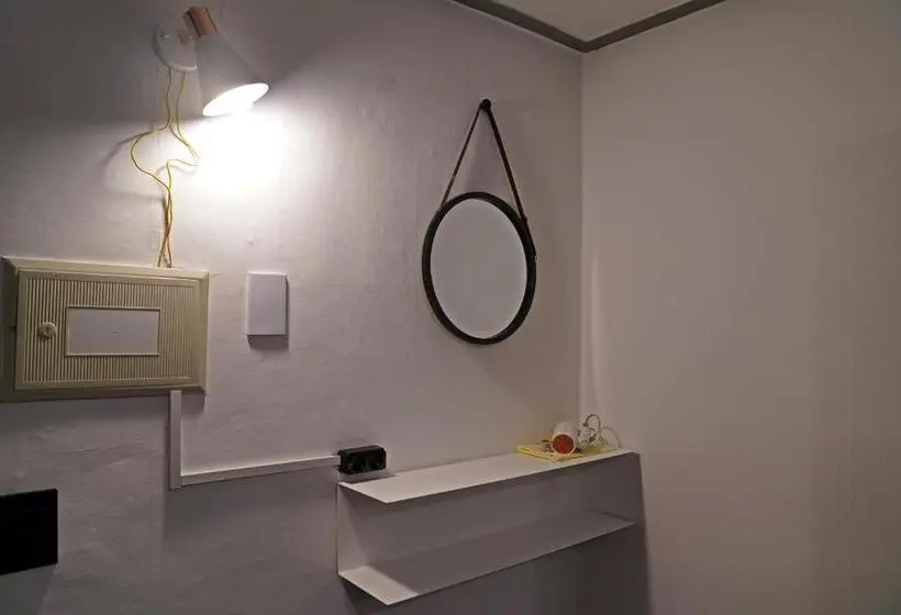 スタンダード４人部屋, Apollo Guesthouse