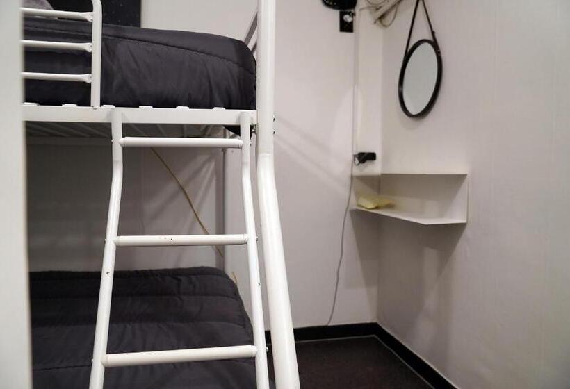 Családi Szoba, Apollo Guesthouse