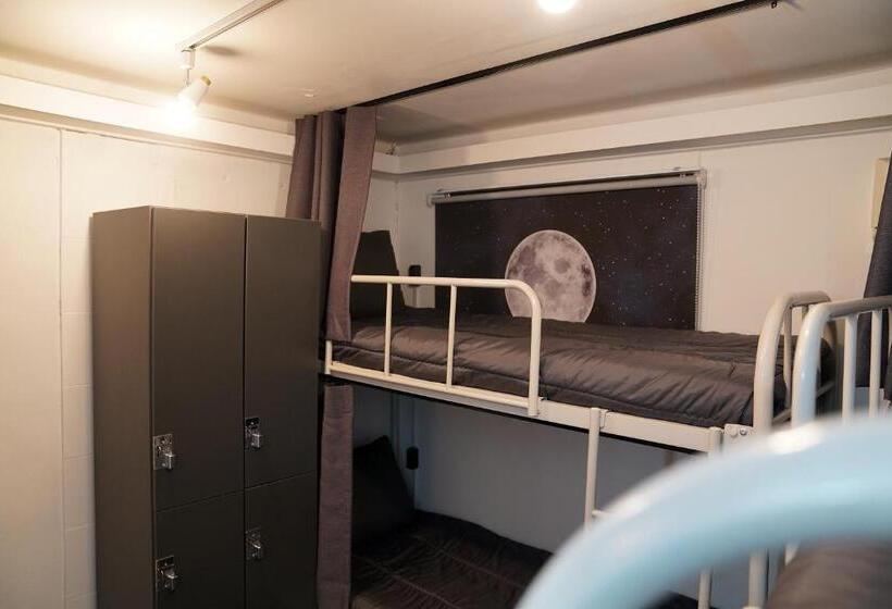 Quarto Quádruplo Estandar, Apollo Guesthouse