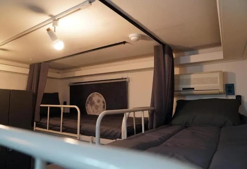 スタンダード４人部屋, Apollo Guesthouse
