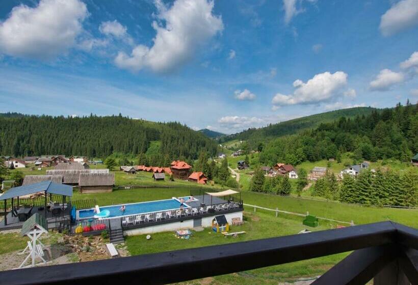 اتاق استاندارد با بالکن, Nicole