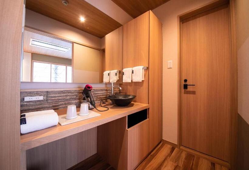 חדר סטנדרט לארבעה, Kinosaki Onsen Tokitotoki