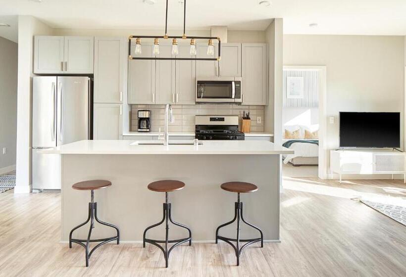 شقة غرفة نوم واحدة مزودة بشُرفة, Sonder At Vicinity