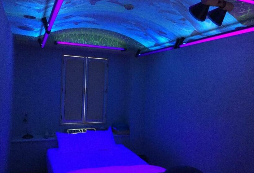 Номер Стандарт, Dear Place